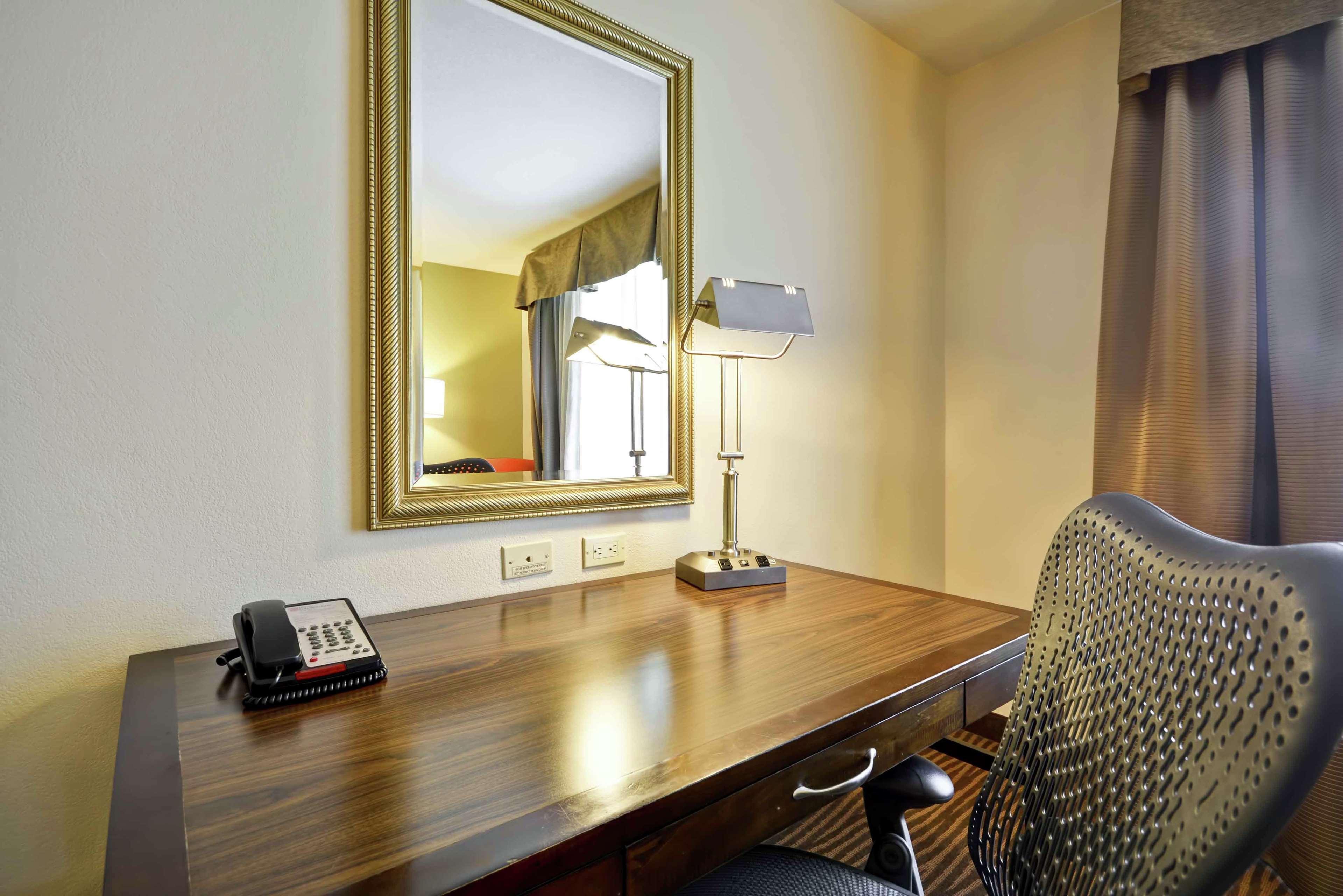 Hilton Garden Inn Fort Myers Zewnętrze zdjęcie