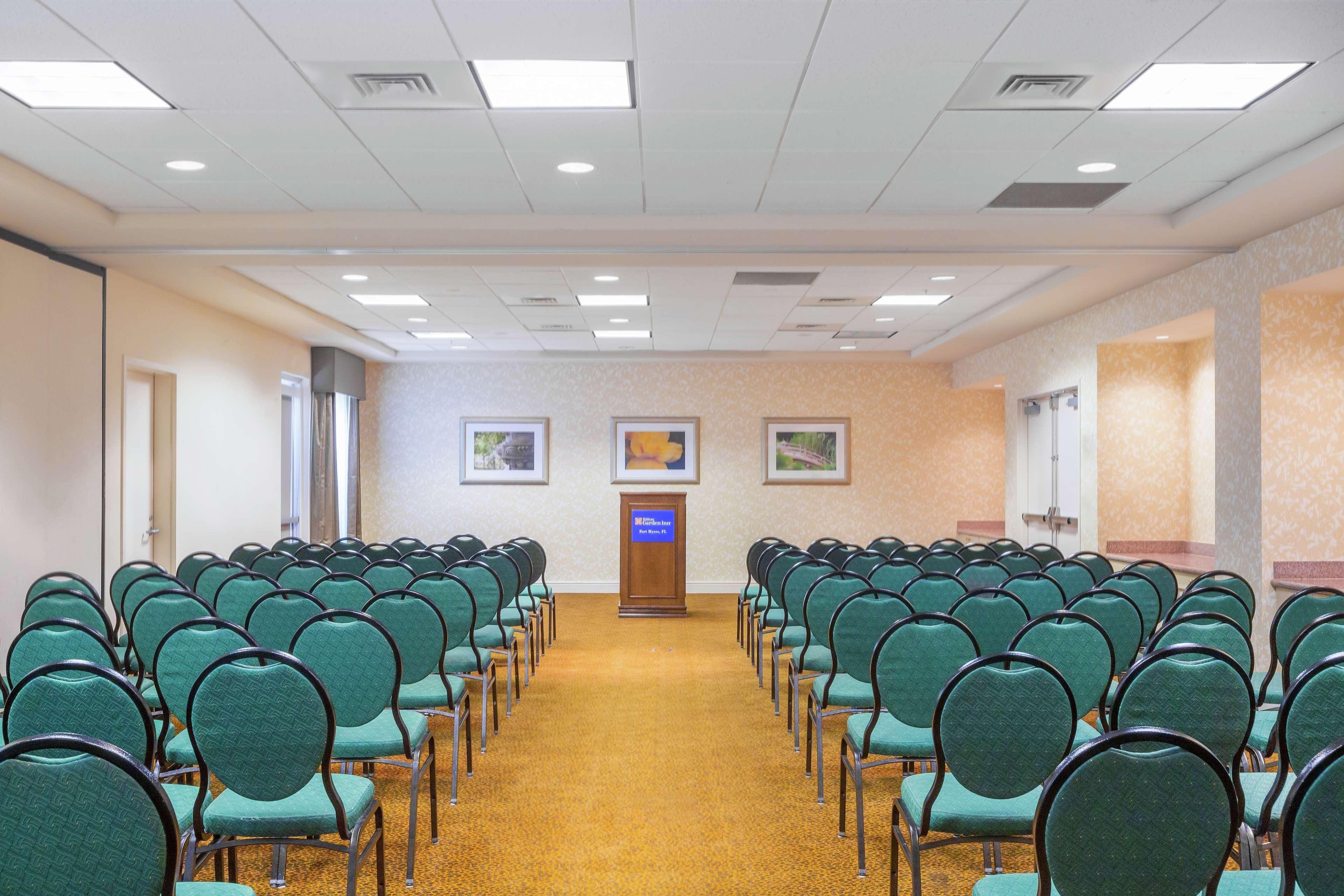 Hilton Garden Inn Fort Myers Zewnętrze zdjęcie
