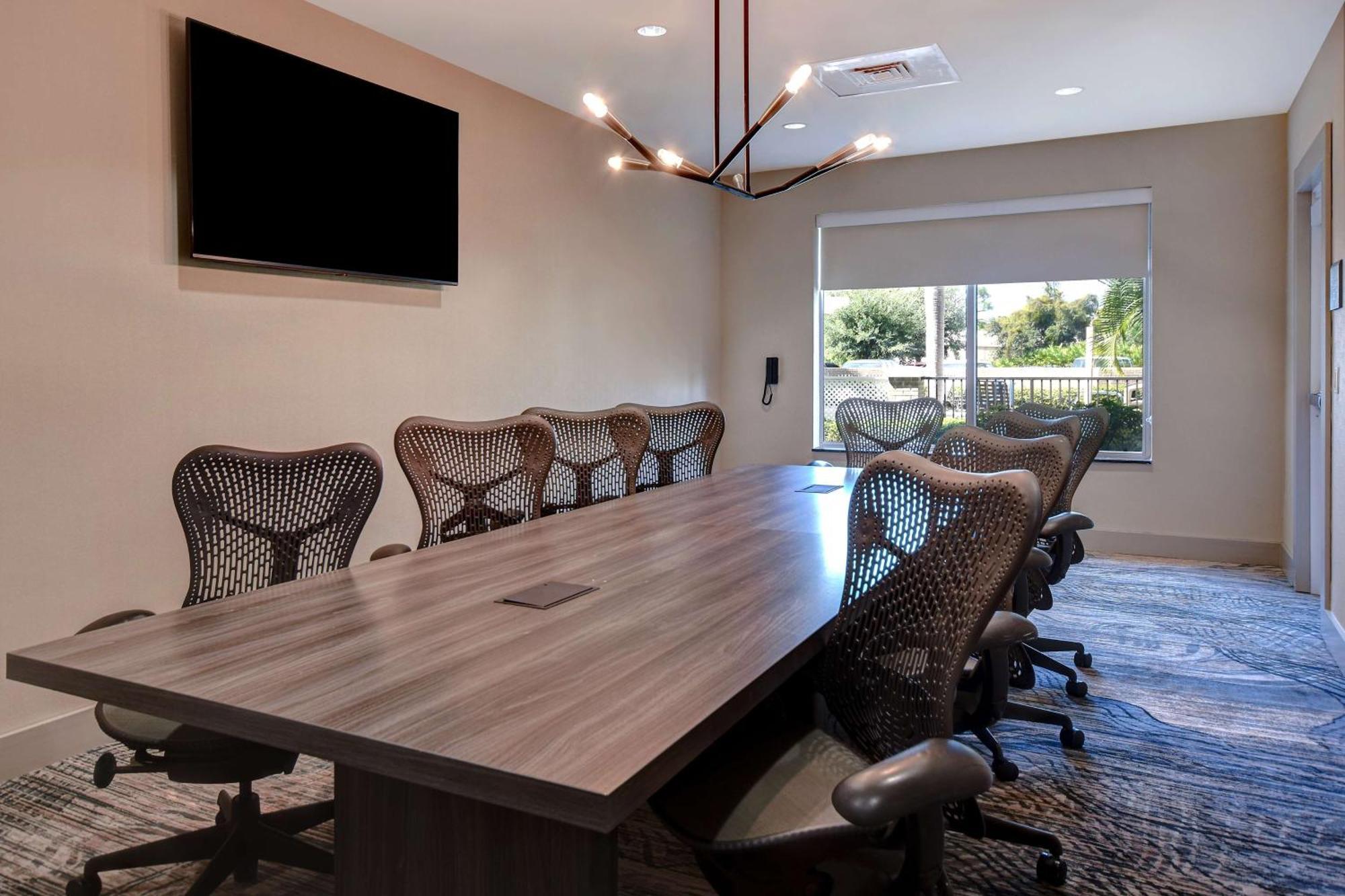 Hilton Garden Inn Fort Myers Zewnętrze zdjęcie