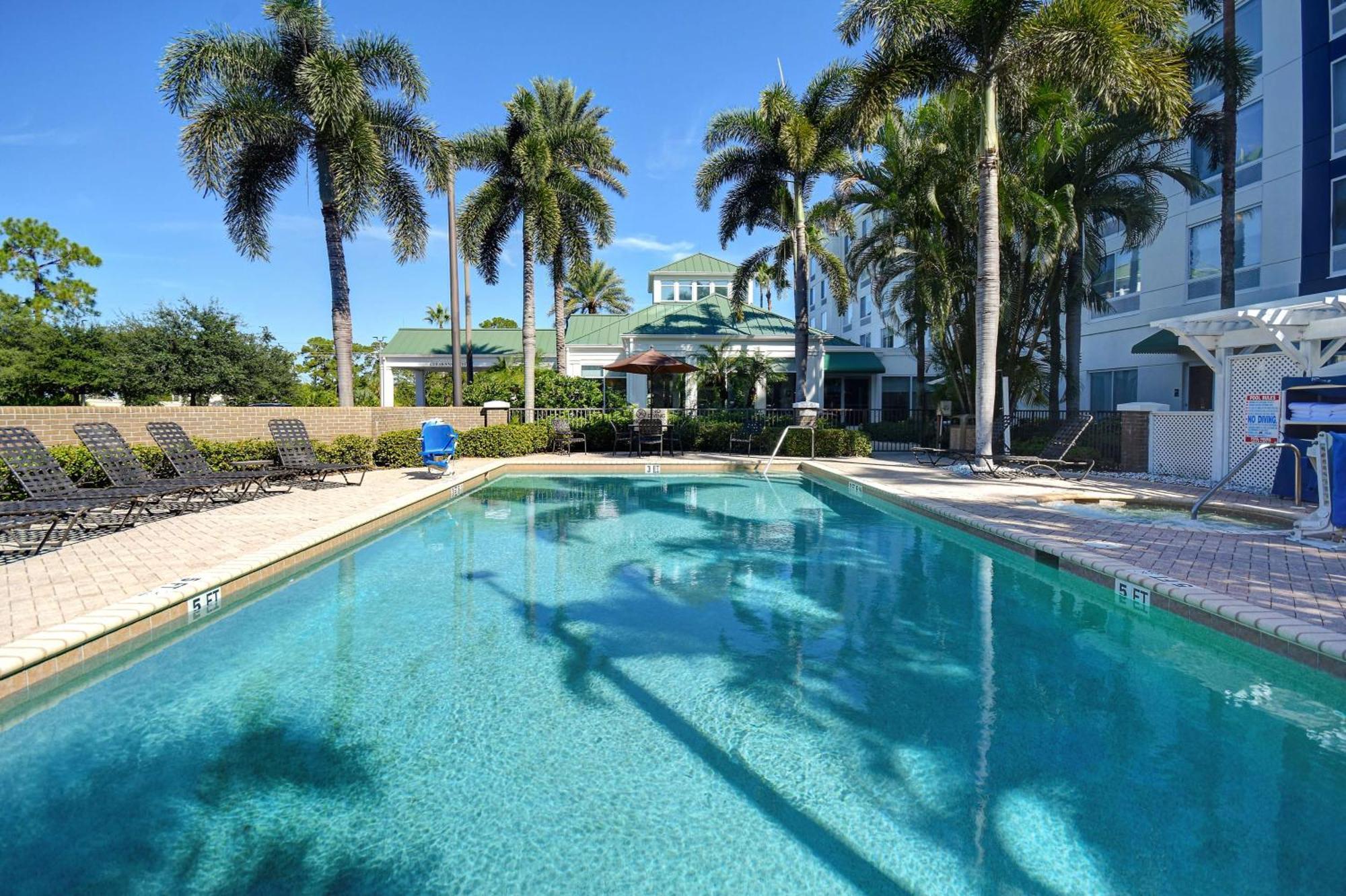 Hilton Garden Inn Fort Myers Zewnętrze zdjęcie